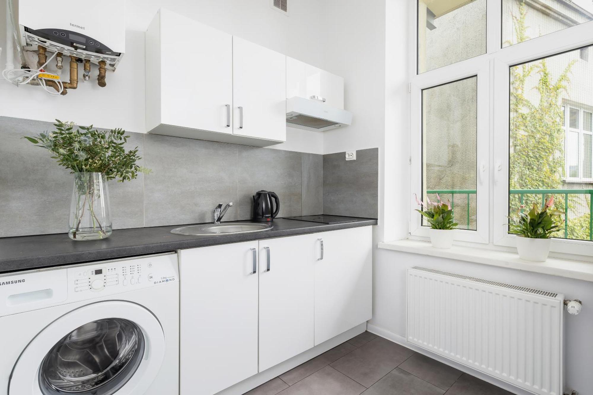 1-Bedroom Apartment With Balcony - Dluga 65 Krakau Exterior foto