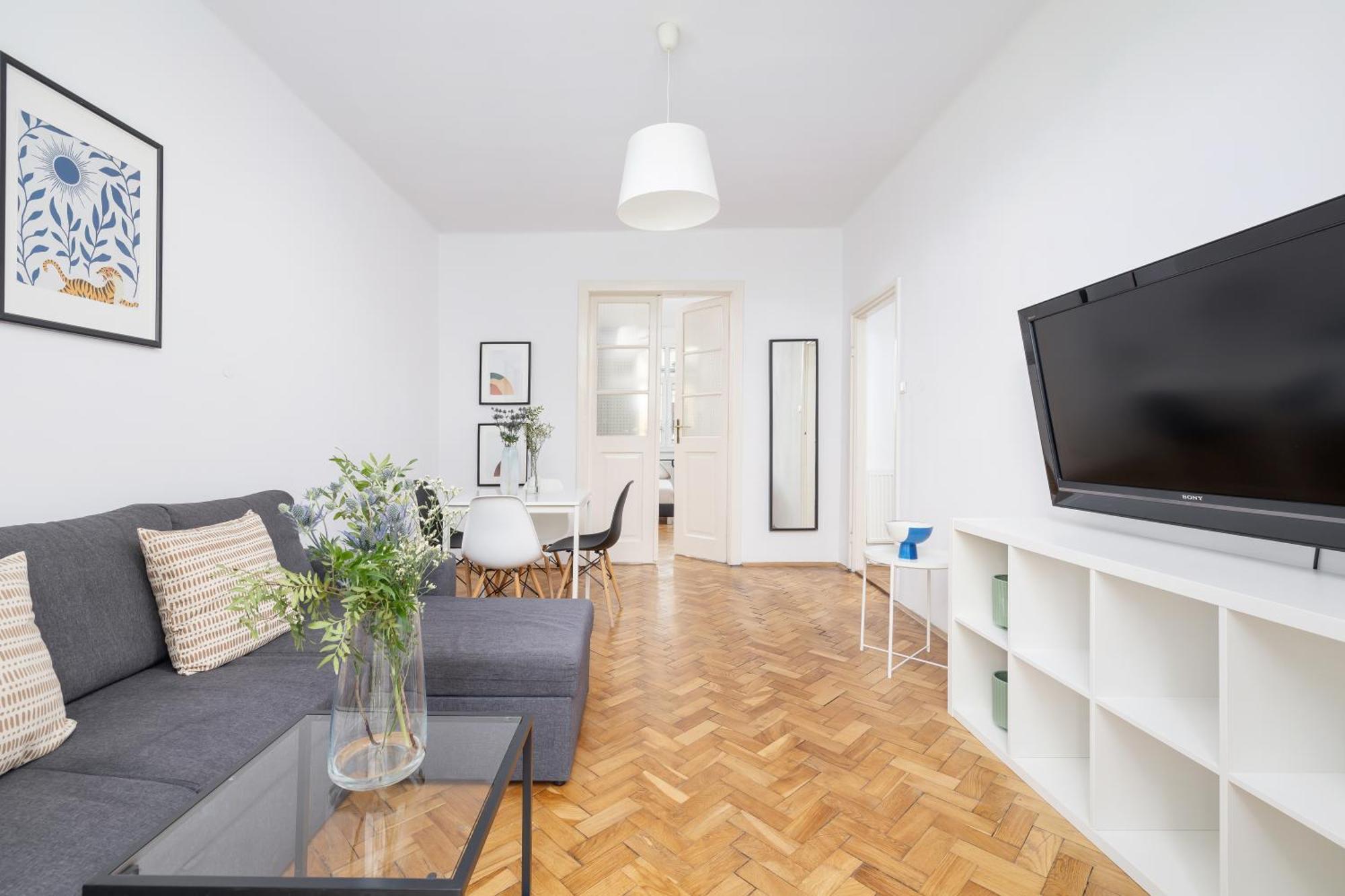 1-Bedroom Apartment With Balcony - Dluga 65 Krakau Exterior foto